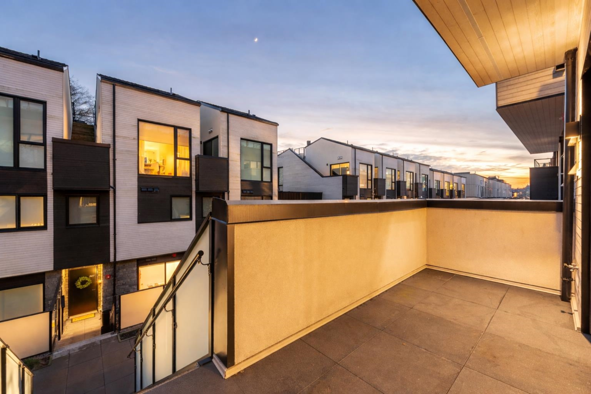 Office / Den Photo of 223 650 E 2nd Street, North Vancouver, BC