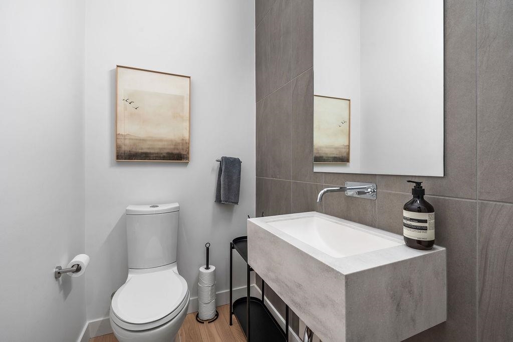 Outdoor Patio Photo of 223 650 E 2nd Street, North Vancouver, BC