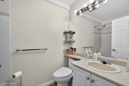 Entry Foyer Photo of 80 14468 73a Avenue, Surrey, BC