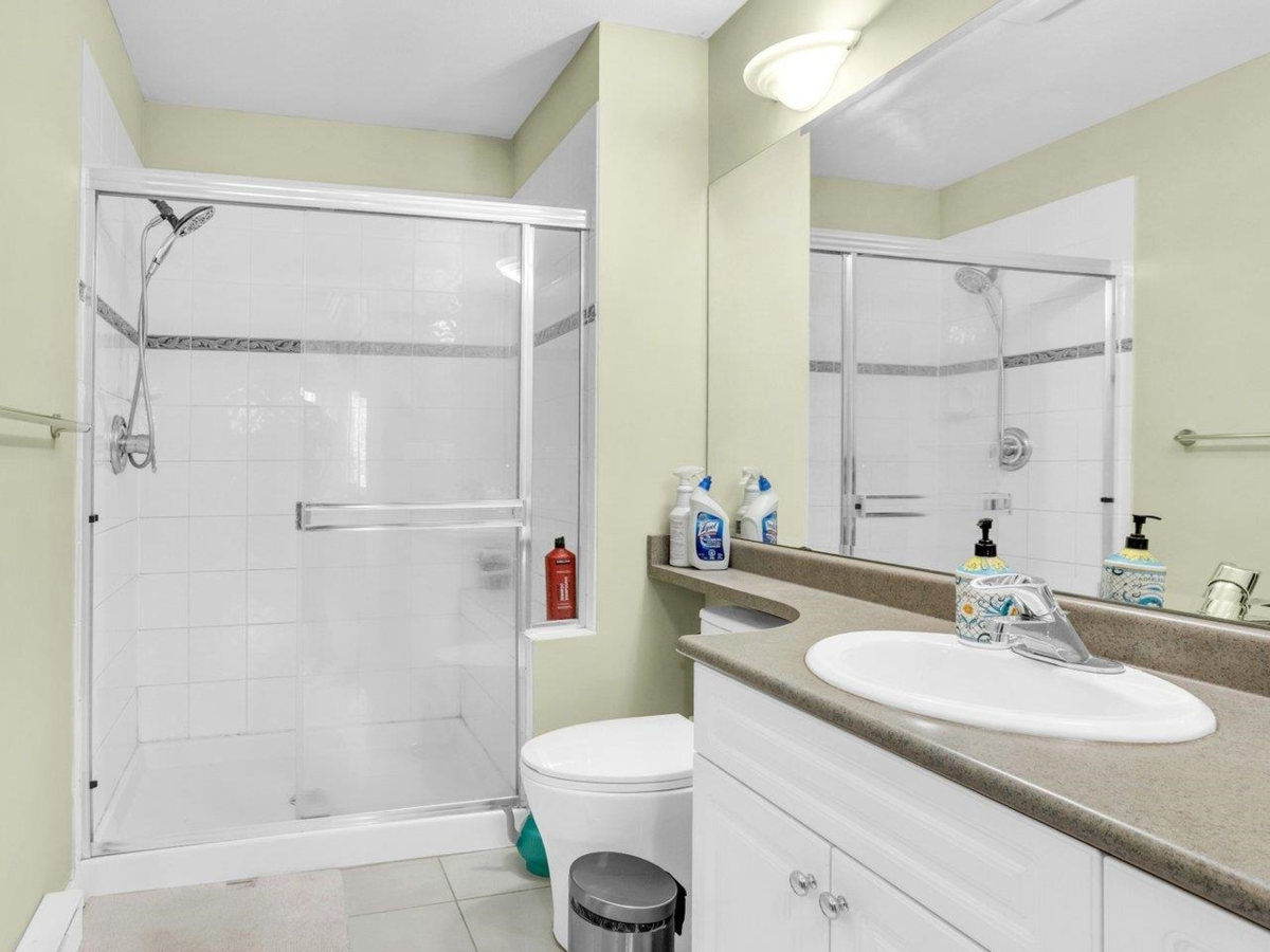 Powder Room Photo of 32 13918 58 Avenue, Surrey, BC
