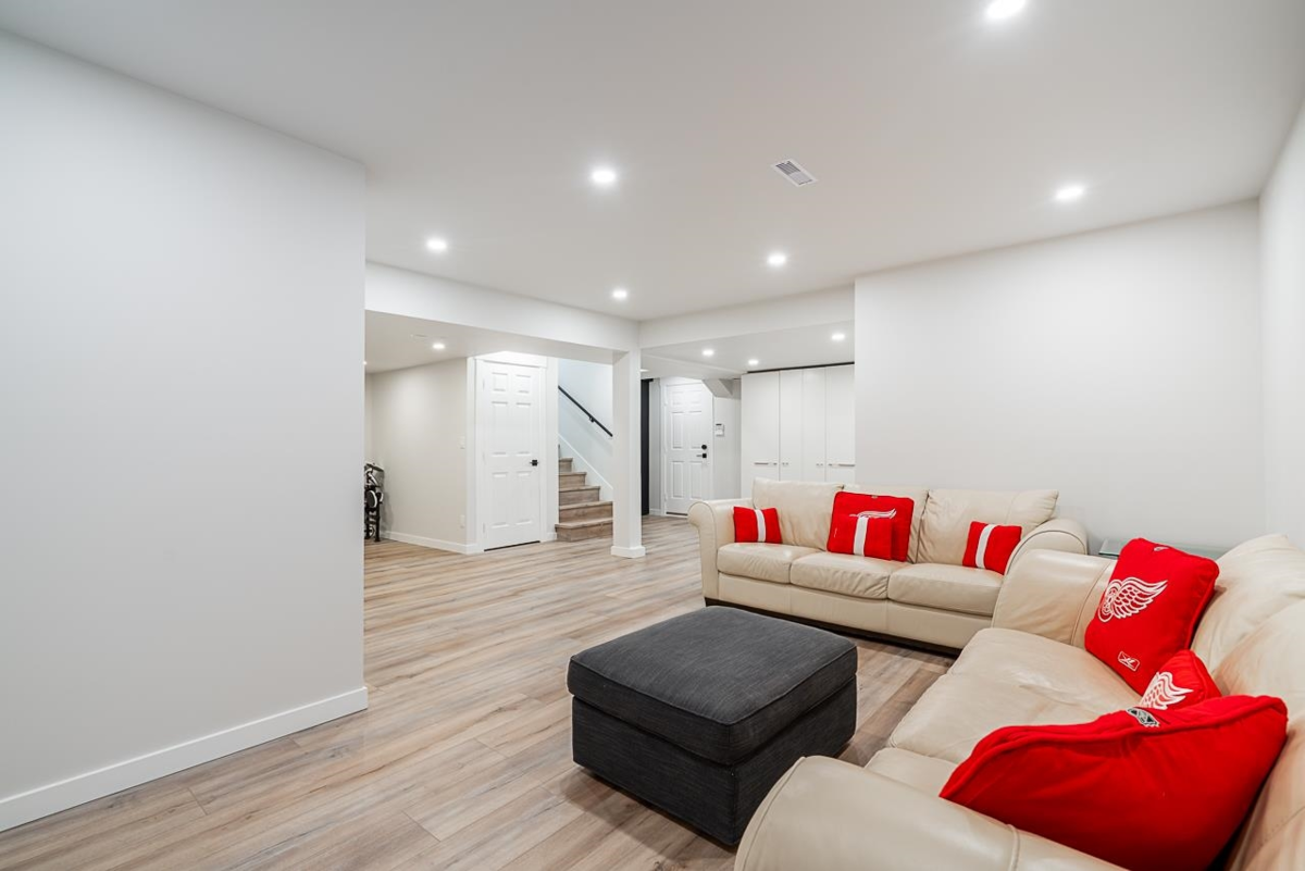 Aerial View of 15807 Columbia Avenue, White Rock, BC