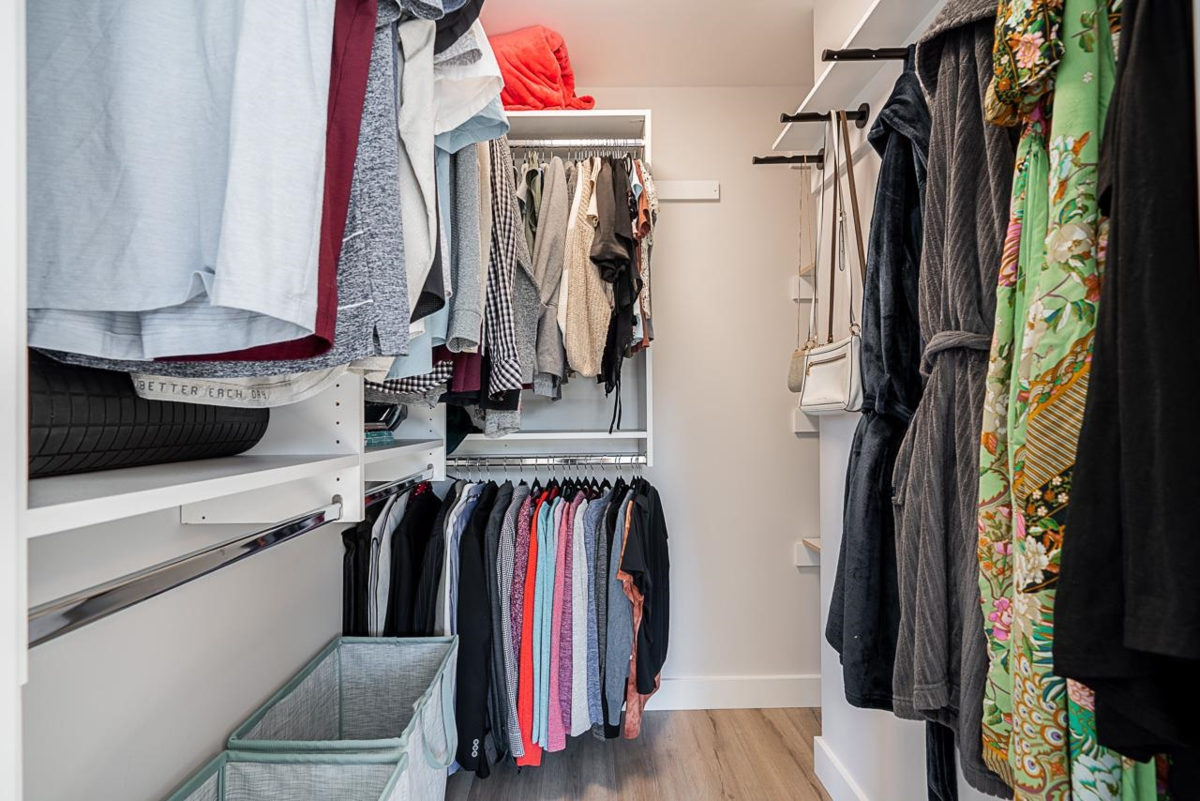 Entry Foyer Photo of 15807 Columbia Avenue, White Rock, BC