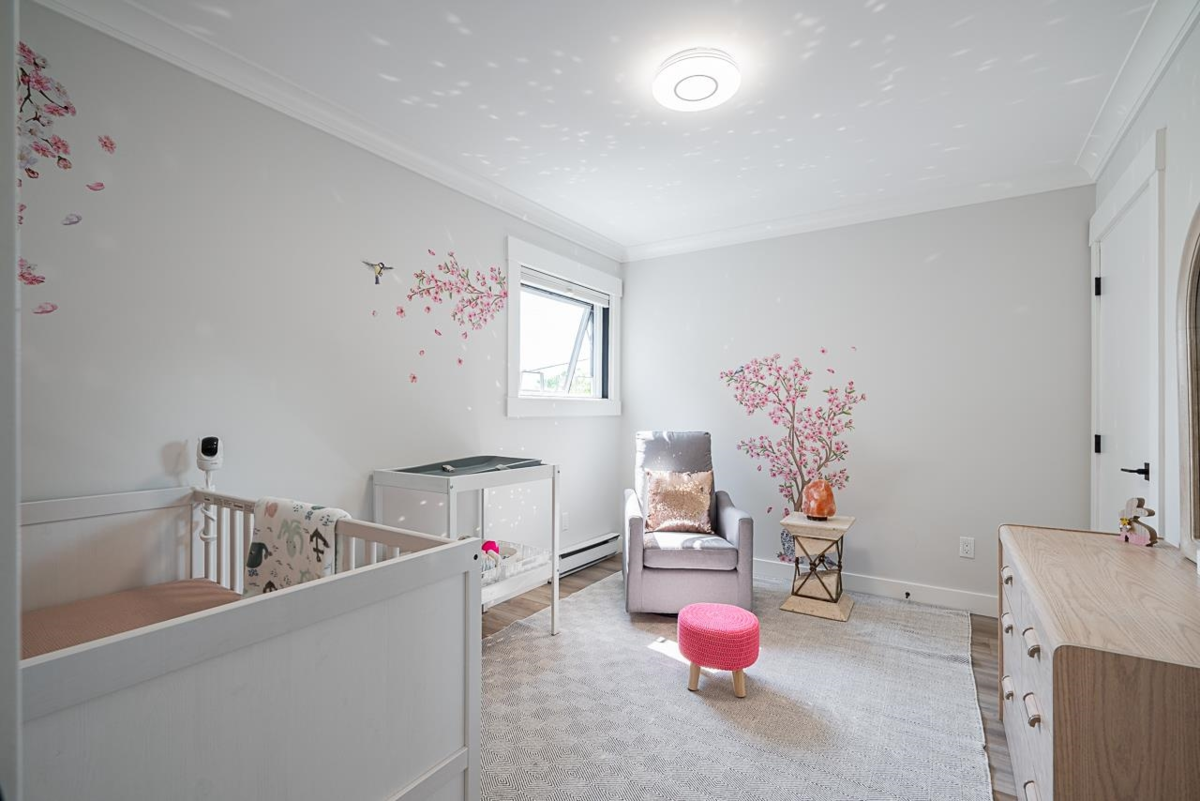 Outdoor Patio Photo of 15807 Columbia Avenue, White Rock, BC