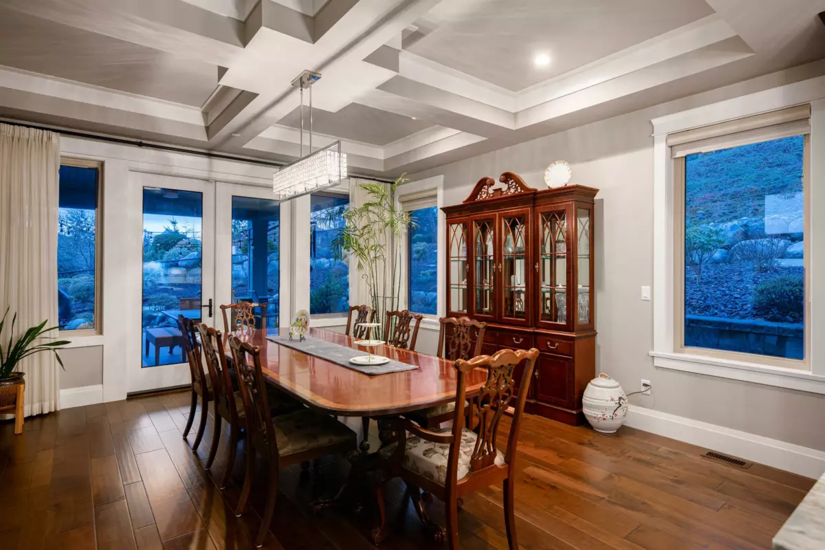 Primary Bathroom Photo of 10850 Carmichael Street, Maple Ridge, BC
