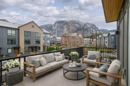 38035 Helm Way, Squamish, BC, Valleycliffe — 4 bed townhouse for sale