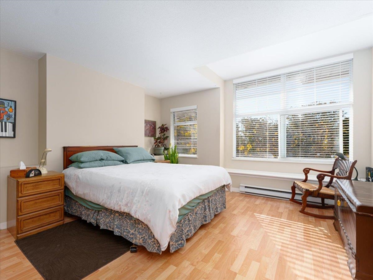 Bedroom 3 Photo of 5 3588 Whitney Place, Vancouver, BC