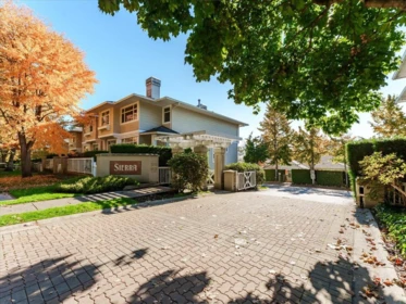 Garden / Landscaping Photo of 5 3588 Whitney Place, Vancouver, BC