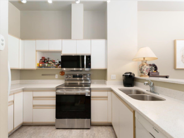 Kitchen Island Photo of 5 3588 Whitney Place, Vancouver, BC