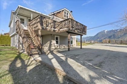 Outdoor Deck Photo of 9227 Annis Road, Rosedale, BC