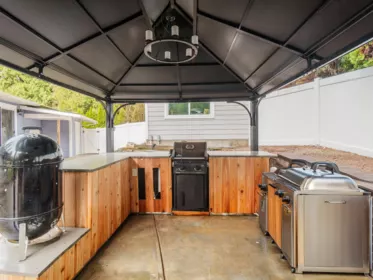 Outdoor Kitchen Photo of 8630 Foote Street, Mission, BC