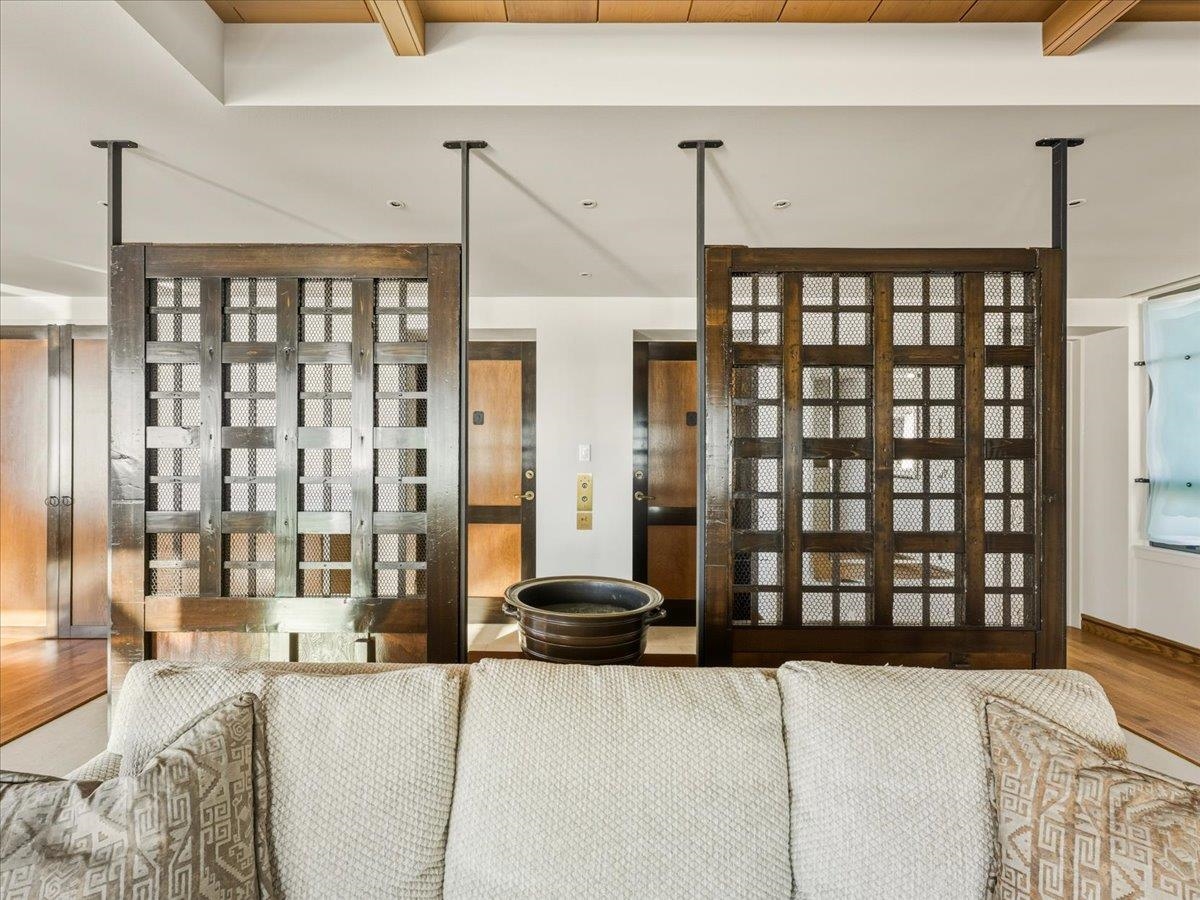 Bedroom 2 Photo of 10 2250 Bellevue Avenue, West Vancouver, BC