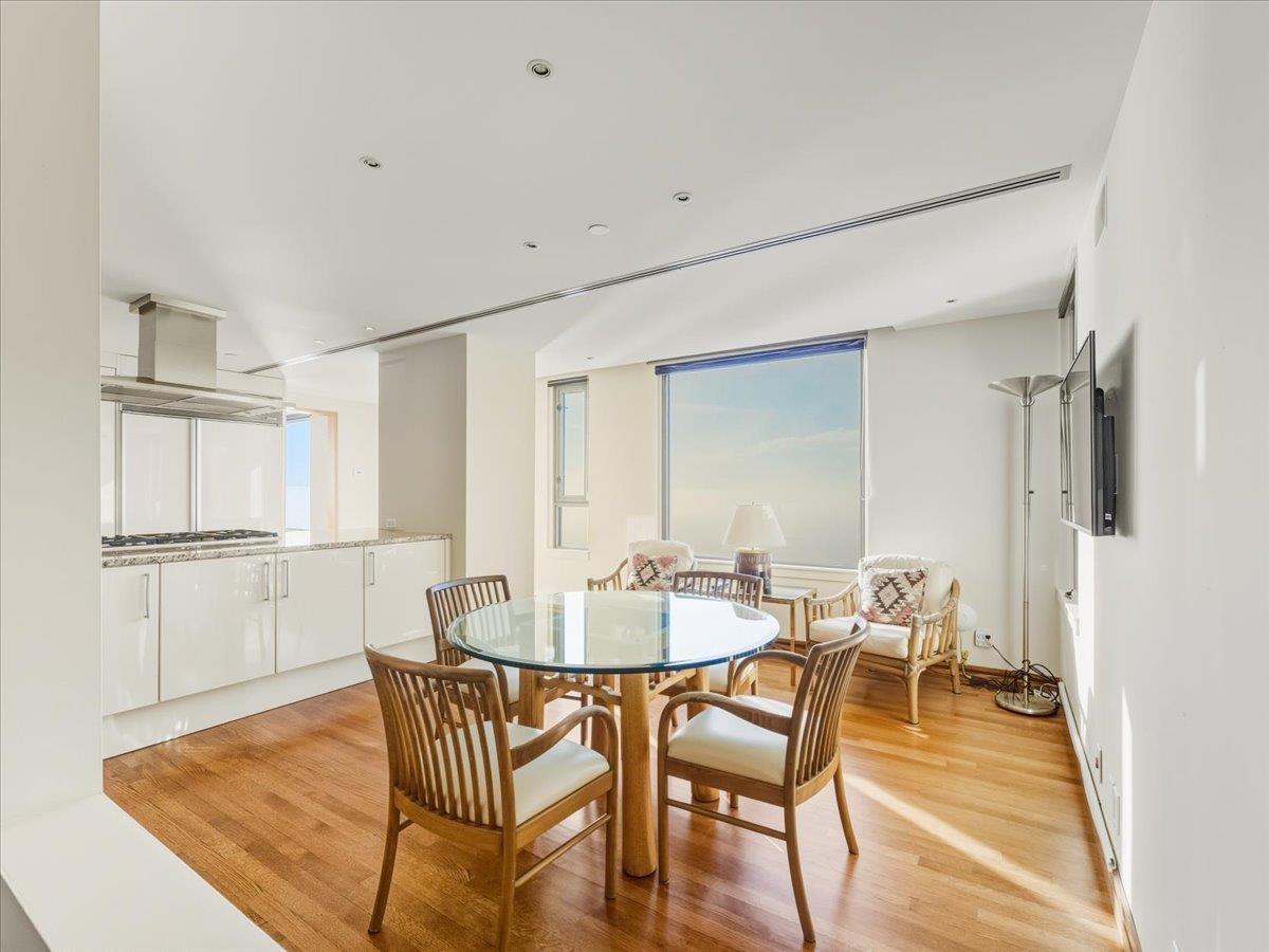 Loft / Bonus Room Photo of 10 2250 Bellevue Avenue, West Vancouver, BC