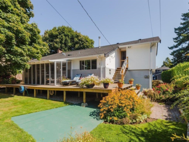 10231 Aintree Crescent, Richmond, BC, Richmond — Single Family Residence for sale
