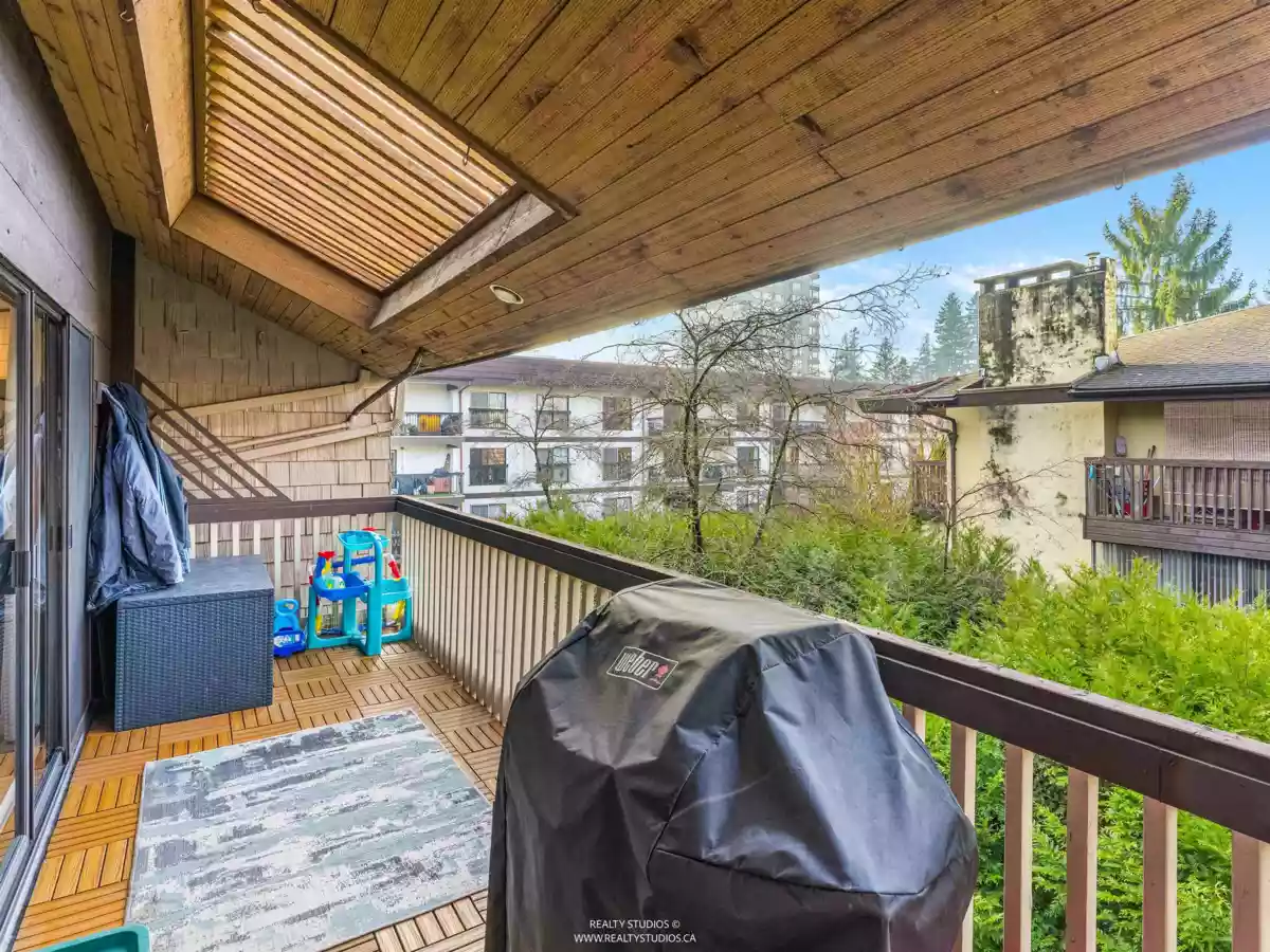 Laundry Room Photo of 303 708 Eighth Avenue, New Westminster, BC