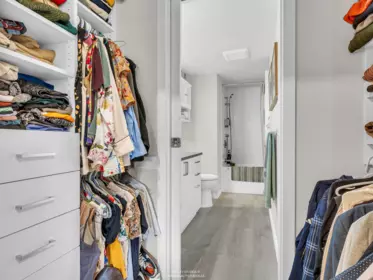 Walk-In Closet Photo of 303 708 Eighth Avenue, New Westminster, BC
