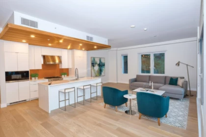Breakfast Nook Photo of 201 6707 Nelson Avenue, West Vancouver, BC
