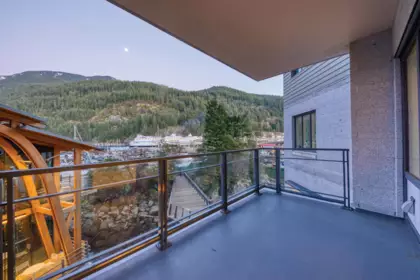 Guest Bathroom Photo of 201 6707 Nelson Avenue, West Vancouver, BC