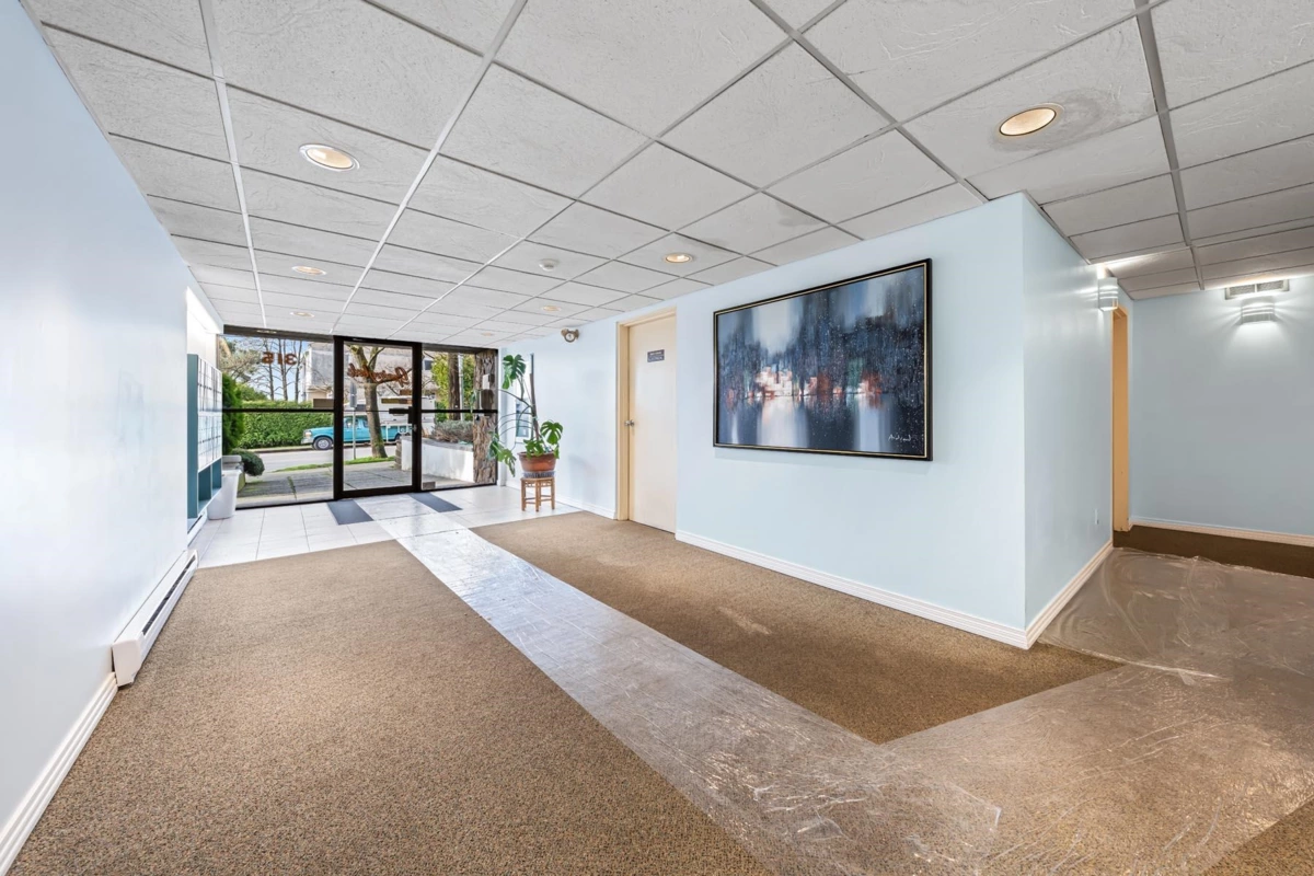 Laundry Room Photo of 307 315 Tenth Street, New Westminster, BC