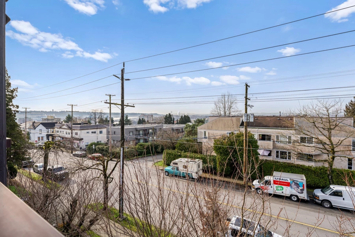 Loft / Bonus Room Photo of 307 315 Tenth Street, New Westminster, BC