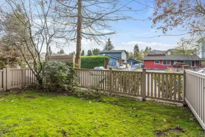 102 15385 101a Avenue, Surrey, BC, Surrey — Apartment/Condo for sale