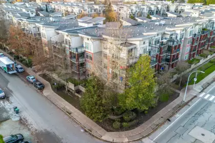 Outdoor Deck Photo of 102 15385 101a Avenue, Surrey, BC