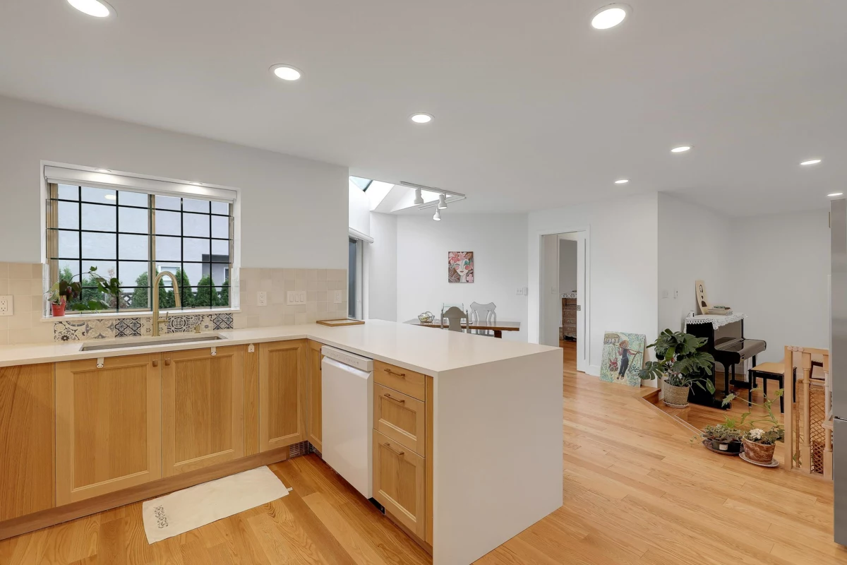 Bedroom 4 Photo of 907 Sprice Avenue, Coquitlam, BC