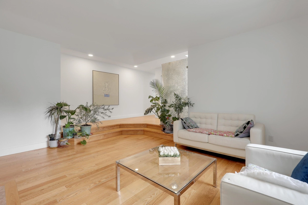 Kitchen Photo of 907 Sprice Avenue, Coquitlam, BC