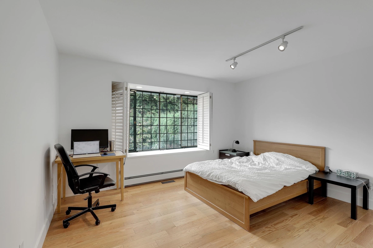 Laundry Room Photo of 907 Sprice Avenue, Coquitlam, BC