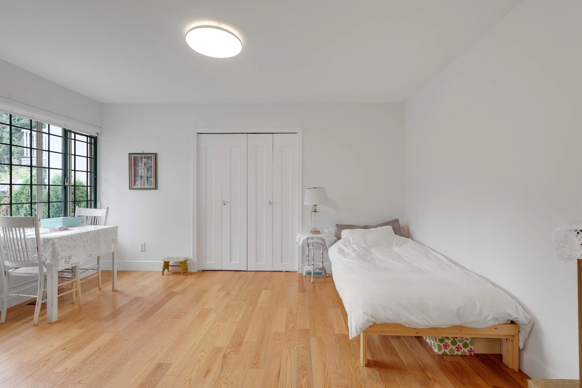 Mudroom Photo of 907 Sprice Avenue, Coquitlam, BC