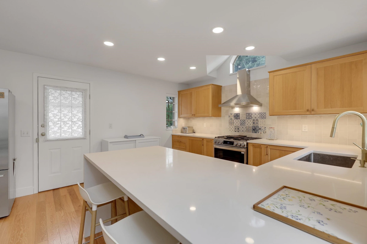 Powder Room Photo of 907 Sprice Avenue, Coquitlam, BC