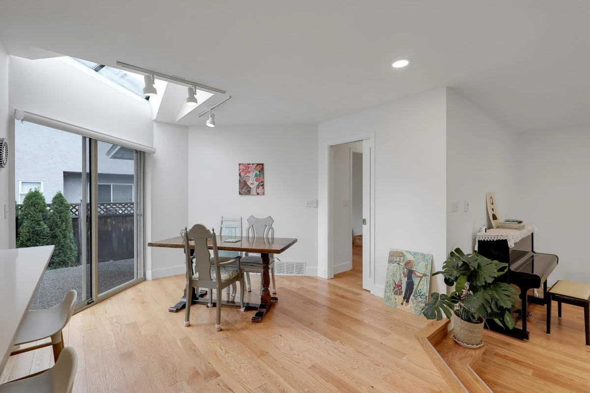 Primary Bathroom Photo of 907 Sprice Avenue, Coquitlam, BC