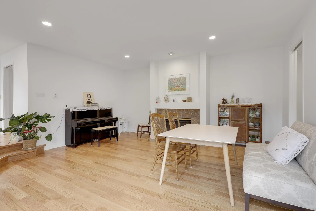 Primary Bedroom Photo of 907 Sprice Avenue, Coquitlam, BC