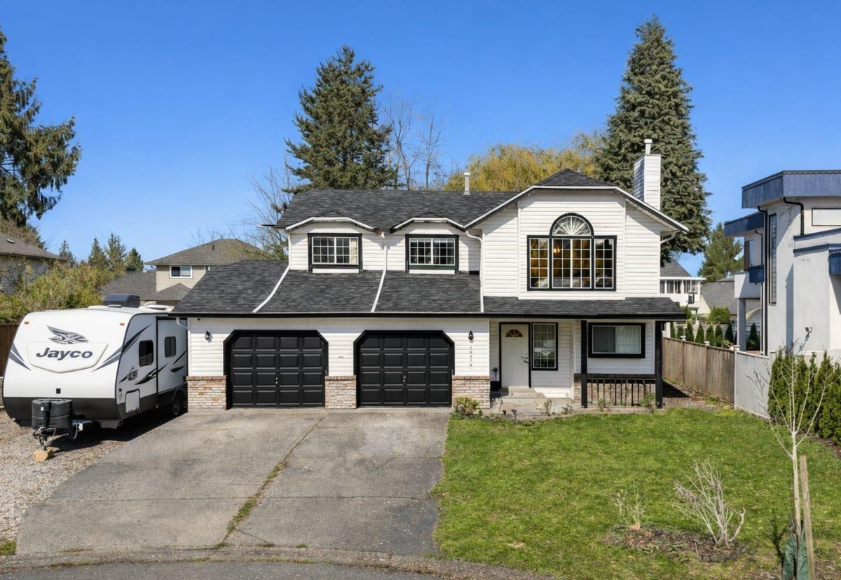 Exterior Front Photo of 16059 93 Avenue, Surrey, BC