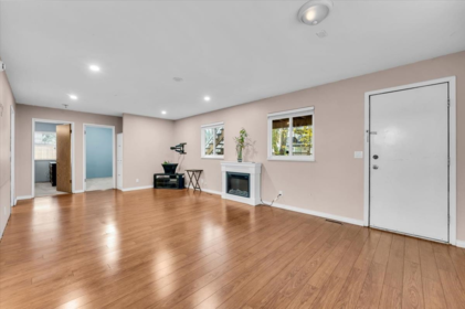 Basement Recreation Room Photo of 16059 93 Avenue, Surrey, BC