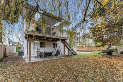 Garden / Landscaping Photo of 16059 93 Avenue, Surrey, BC