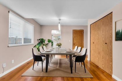 Hallway Photo of 16059 93 Avenue, Surrey, BC