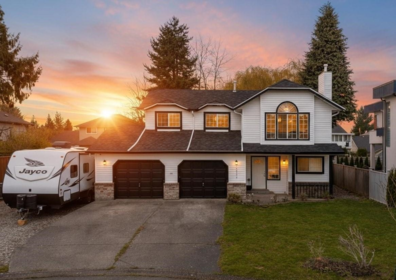 Hot Tub / Spa Photo of 16059 93 Avenue, Surrey, BC