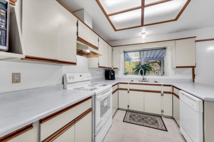 Pantry Photo of 16059 93 Avenue, Surrey, BC