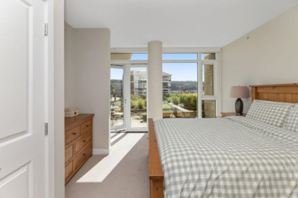 Bedroom 3 Photo of 203 5665 Teredo Street, Sechelt, BC