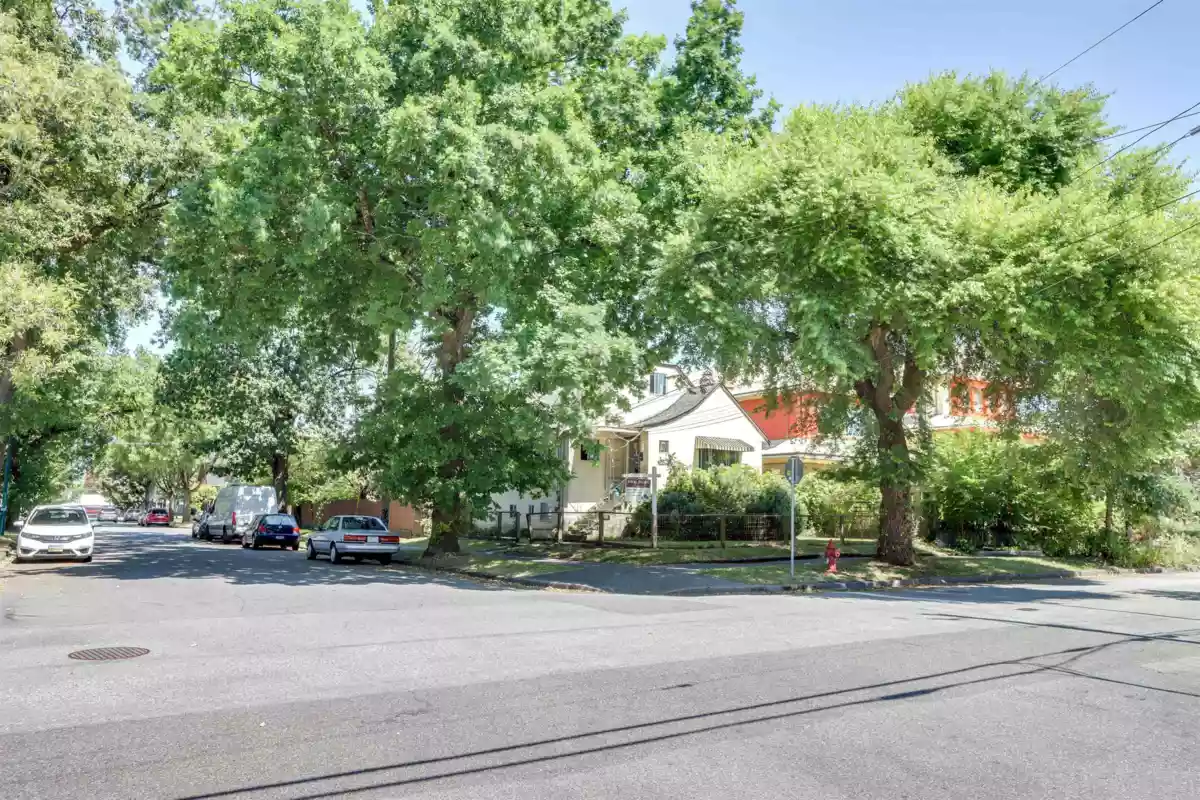 Kitchen Island Photo of 2305 Turner Street, Vancouver, BC