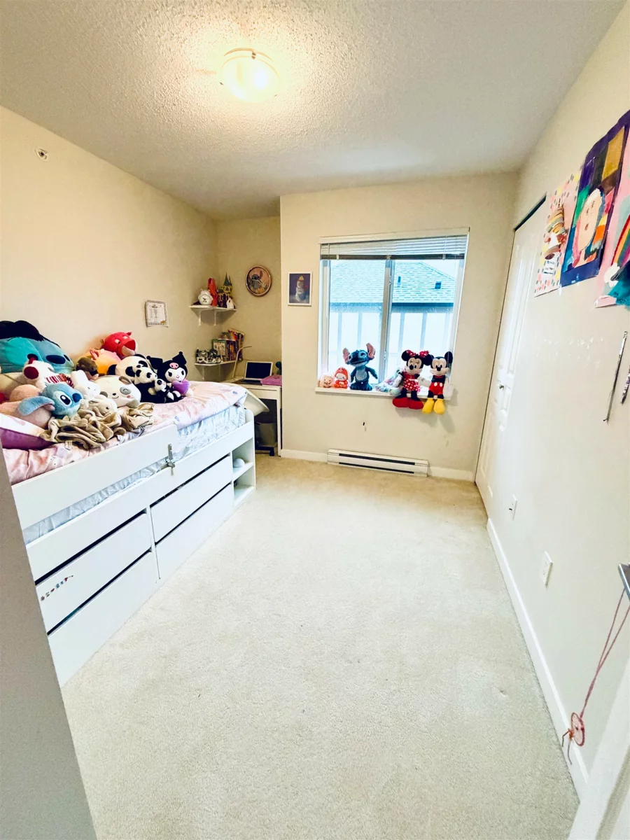 Kitchen Island Photo of 30 7848 209 Street, Langley, BC