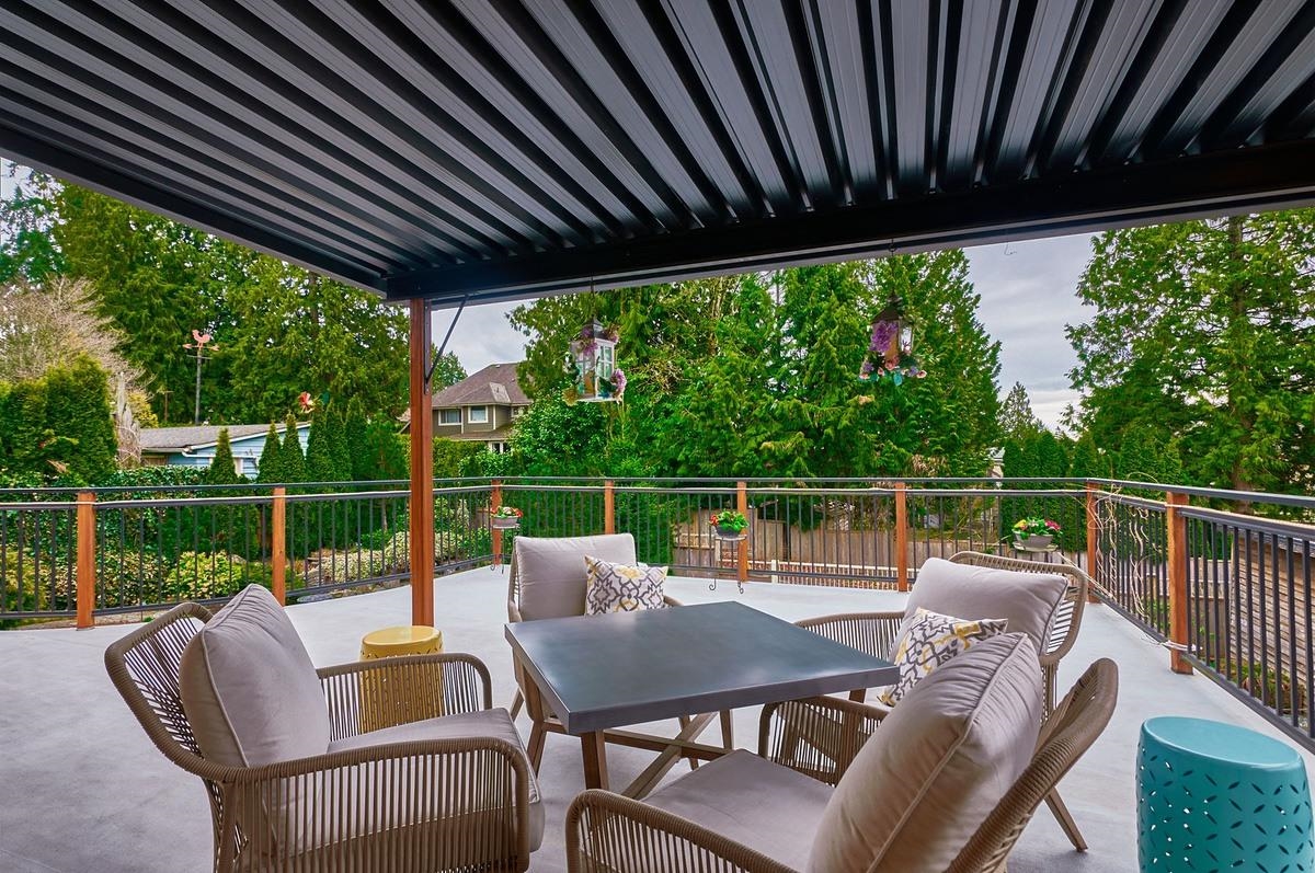 Kitchen Island Photo of 630 Sydney Avenue, Coquitlam, BC
