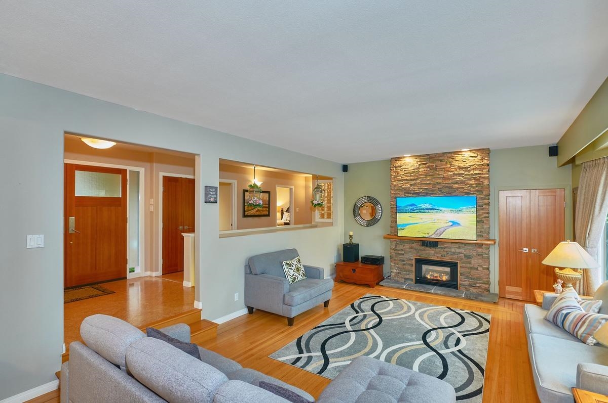 Primary Bedroom Photo of 630 Sydney Avenue, Coquitlam, BC