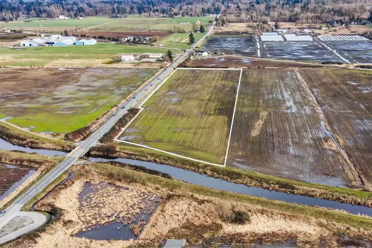 Dining Area Photo of 17972 80 Avenue, Surrey, BC