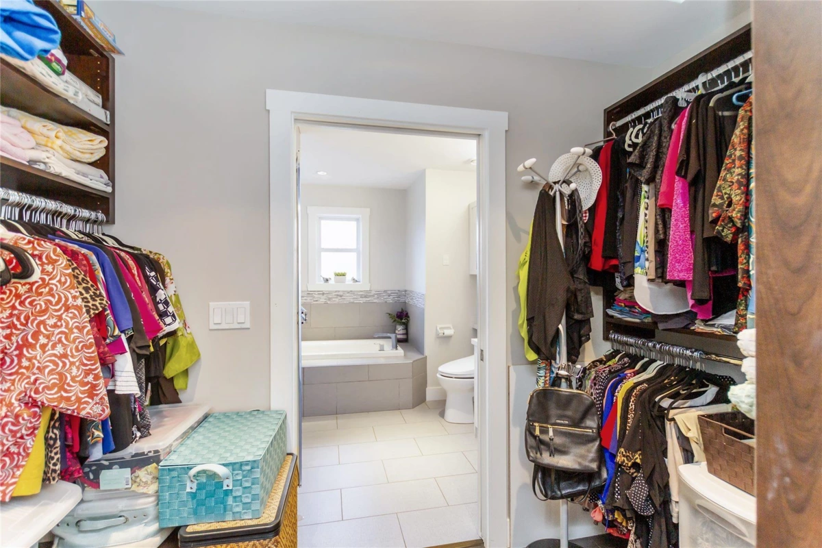 Bedroom 3 Photo of 629 Thirteenth Street, New Westminster, BC