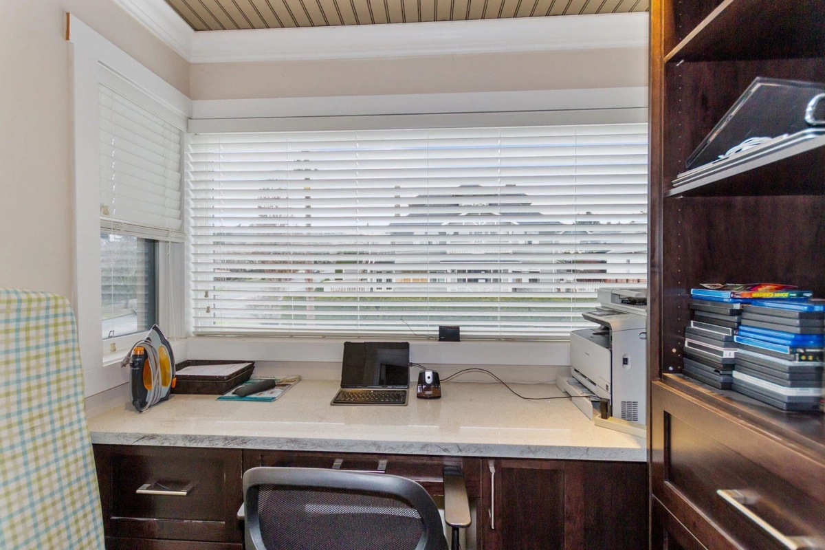 Mudroom Photo of 629 Thirteenth Street, New Westminster, BC