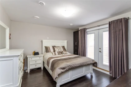 Walk-In Closet Photo of 629 Thirteenth Street, New Westminster, BC
