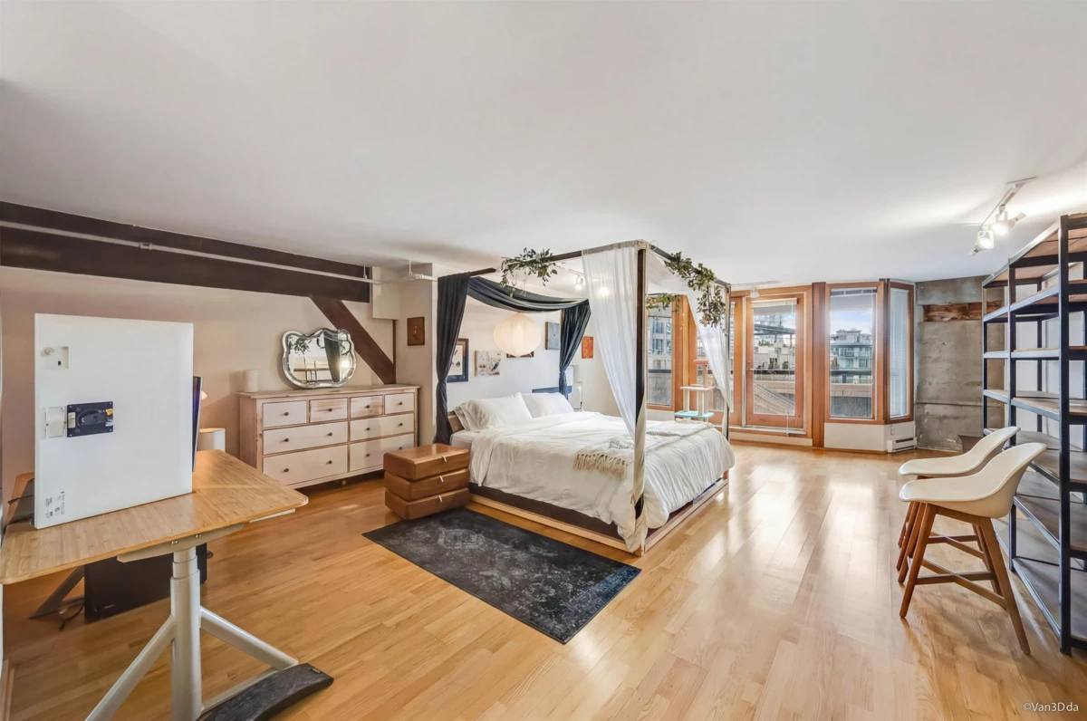 Family Room Photo of 5-1 550 Beatty Street, Vancouver, BC