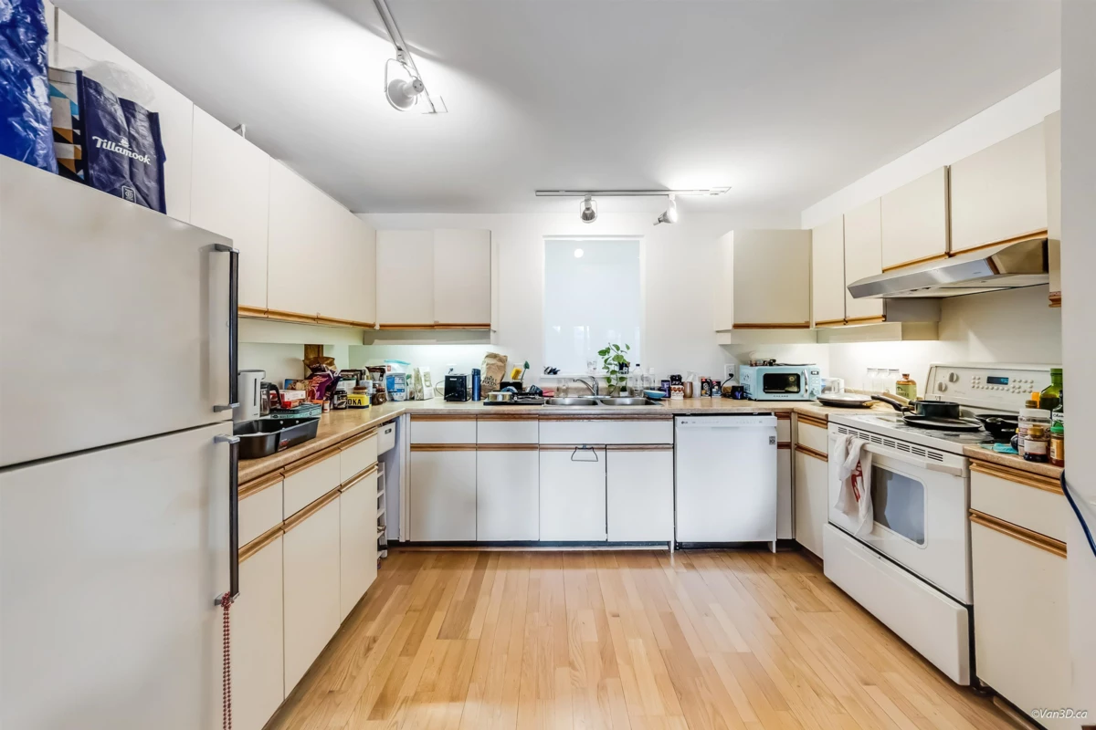 Pantry Photo of 5-1 550 Beatty Street, Vancouver, BC