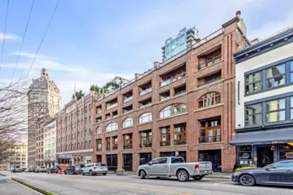 Outdoor Patio Photo of 5-1 550 Beatty Street, Vancouver, BC